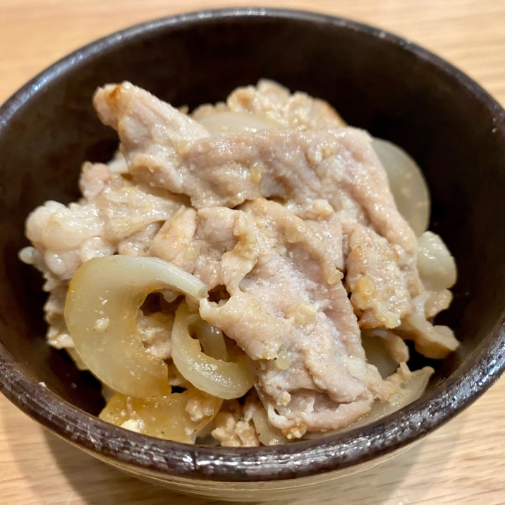 塩麹で簡単♪ 豚こま肉と玉ねぎ炒め